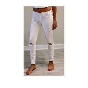 ABERCROMBIE WHITE ANKLE JEAN IN 0R